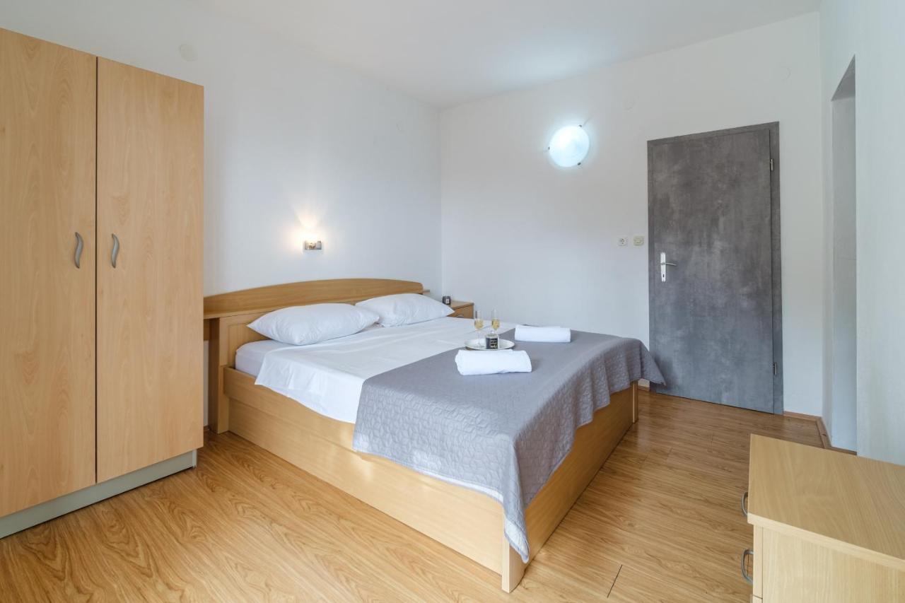 Rooms Plaza Divuje Murvica  Exterior foto